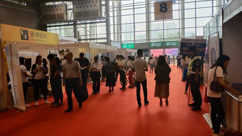 电子产品包装平面设计：材质参数解析与选型逻辑**